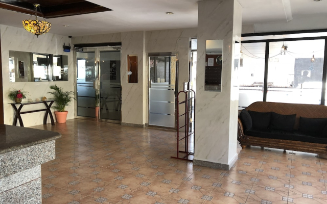 Hotel Costa Inn