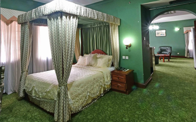 Grand Imperial Hotel