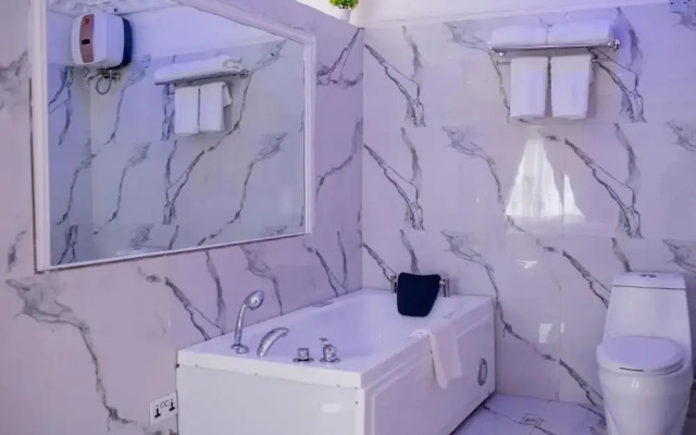 Mondeestars Luxury Home