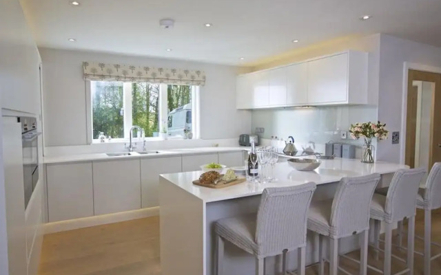 3 The Drive, Hillfield Village