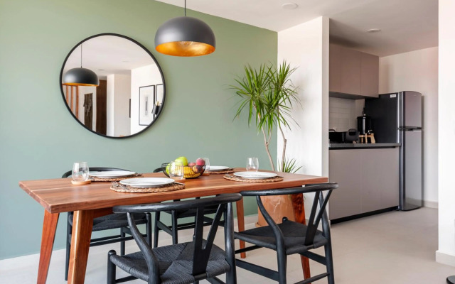 Alcazar Apartments by Host Me Tender