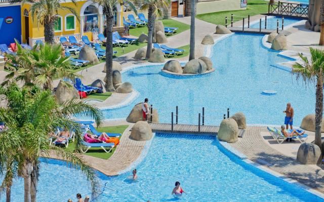 Mediterráneo Bay Hotel & Resort
