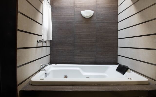 OYO Hotel Aura Del Sol