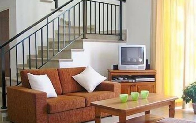 Aura Holiday Villas