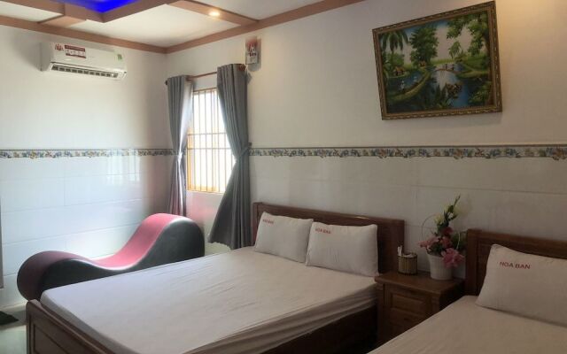Hoa Ban Hotel – Guest Rooms – Thuan An
