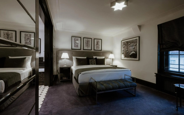 Schlosshotel Berlin By Patrick Hellmann