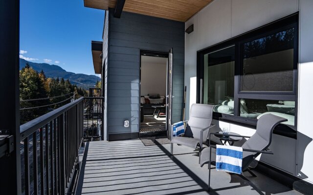 Mountainview Escape Revelstoke Vacations