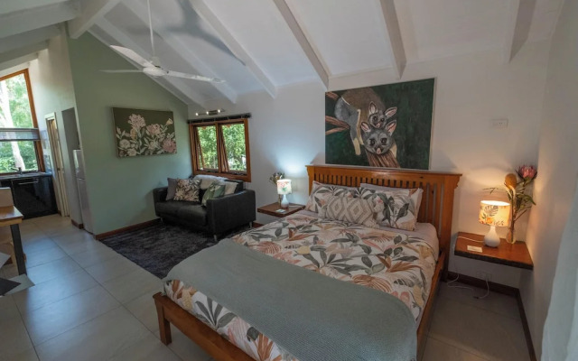 Airlie Beach Eco Cabins - Adults only