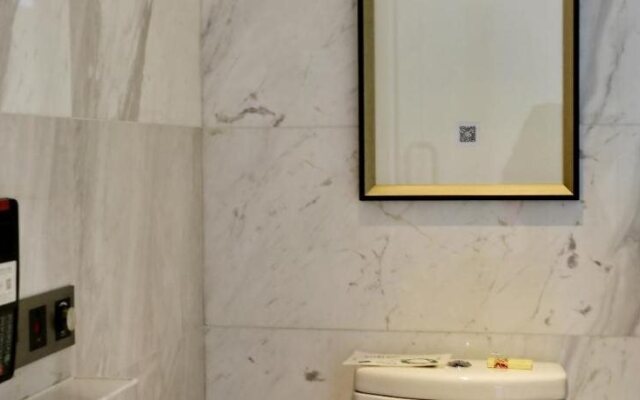 Yibin Celebrity City Hotel
