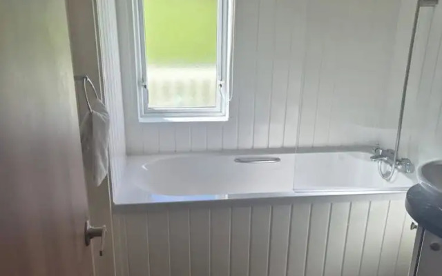 Sea Breeze Villa Near to Newquay Sleeping 6 Guests