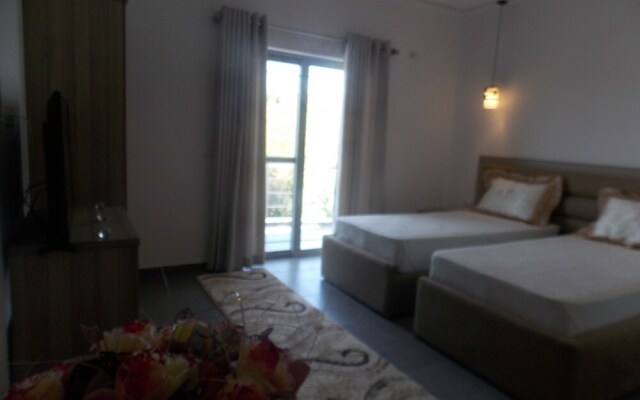 Hotel Sherifi
