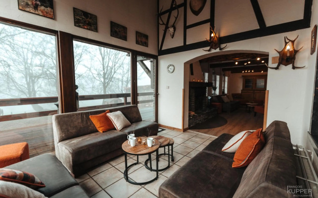 Le Grand Cerf 25 pers, Malmedy- Chalet rustique, jardin