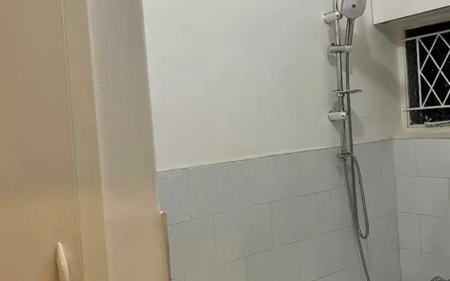 Remarkable 1-bed Apartment in Kensington Harare