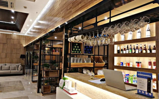 Shanghai Yiju Hotel