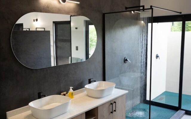 Villa Thornybush Light and Elegantly Designed Villa