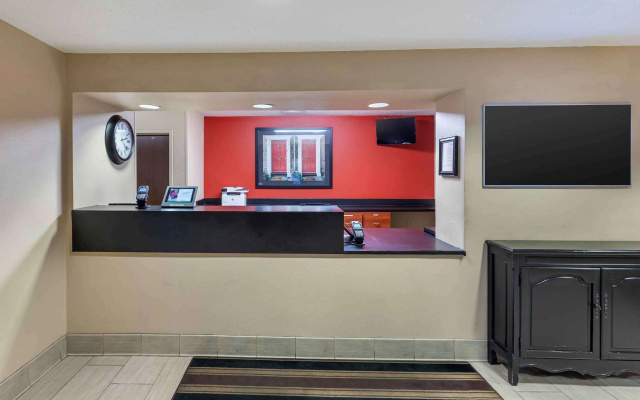 Extended Stay America Select Suites - Milwaukee - Wauwatosa