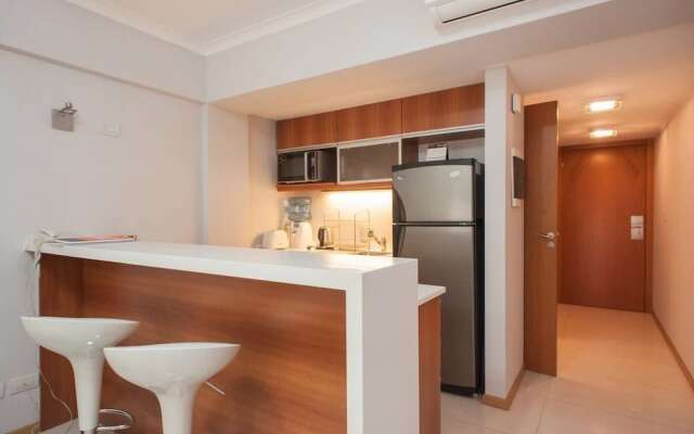Beautiful and sunny studio by Sofacama