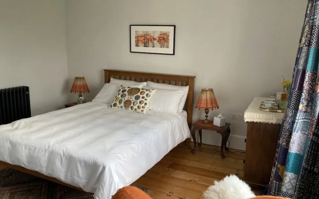 Frizenham Farmhouse B&B