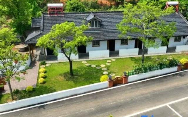 Yixing Oasis Waterfront Garden Homestay