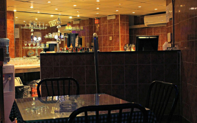 Emirates Plaza Hotel