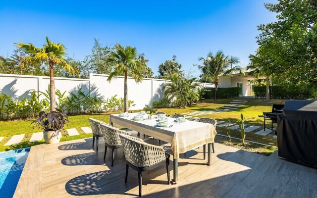 Large Private Pool Villa with 7 BR 7B