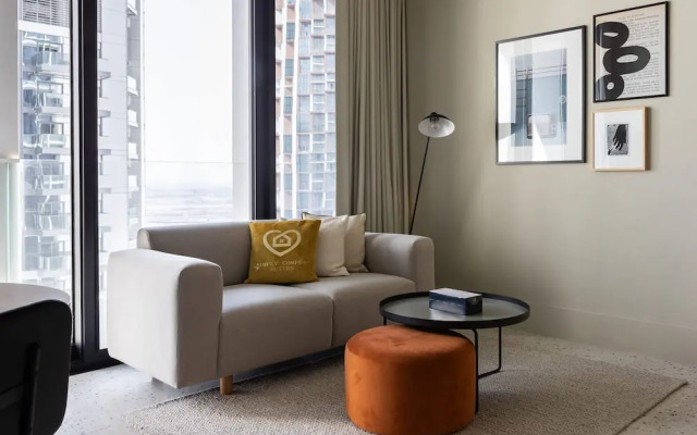 Deluxe Studio With Meydan View