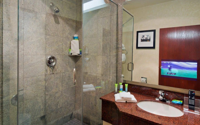 Radisson Hotel and Conference Center Rockford