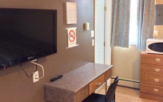 Baker's Lighthouse Motel