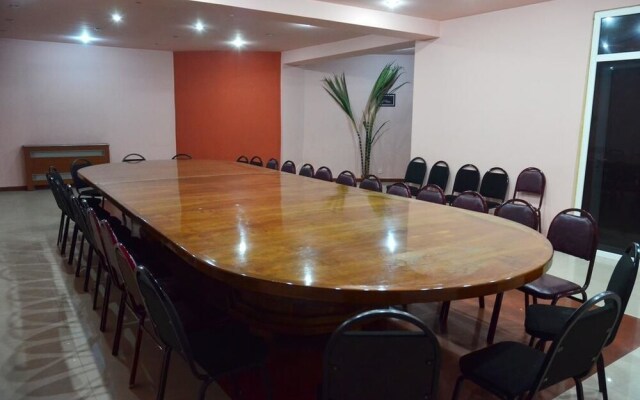 G-Bakuri Hotel