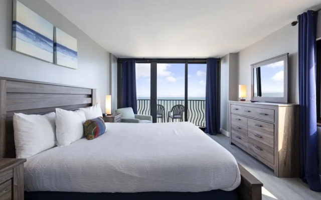 Private 3BR's at Palms by Hosteeva
