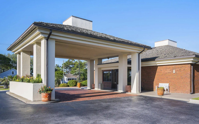 Quality Hotel Morehead City