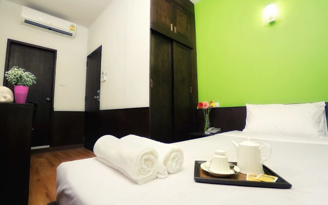 Baan Namtarn Guest House