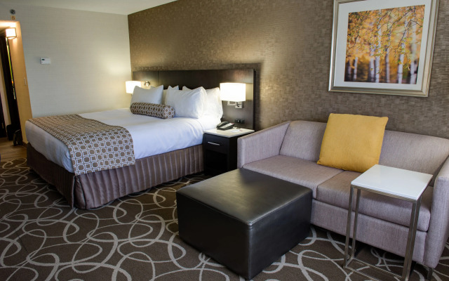 Crowne Plaza Kitchener-Waterloo by IHG