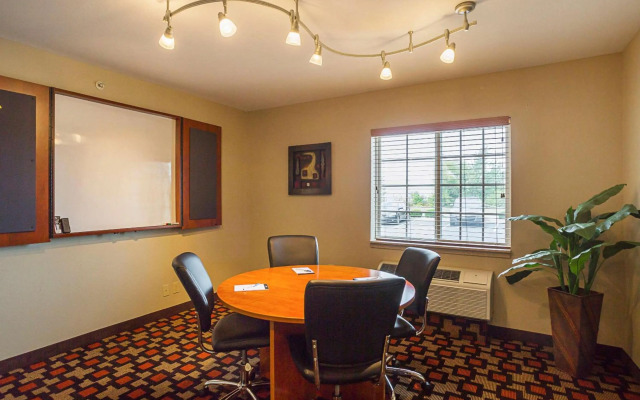Suburban Studios Clarksville-Louisville North