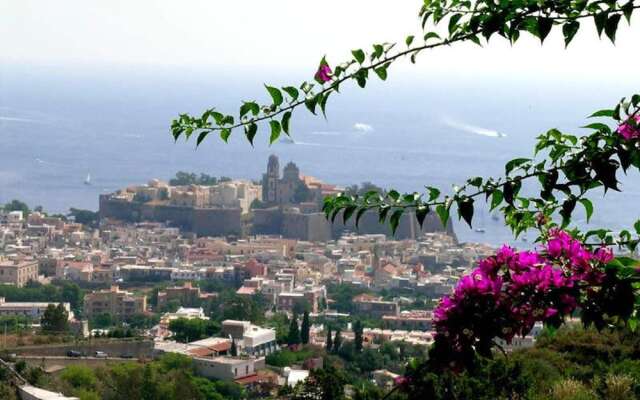 Apartment With 2 Bedrooms in Pianoconte, With Wonderful sea View, Furnished Terrace and Wifi - 2 km From the Beach