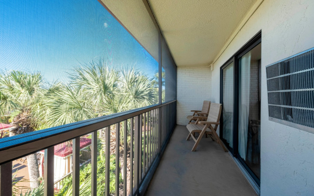 Red Roof Inn PLUS+ & Suites Naples Downtown-5th Ave S