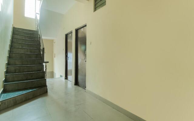 Hotel Aura Inn by OYO Rooms