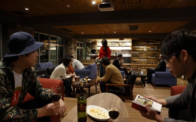 Kyou Bar Lounge & Inn
