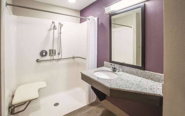 La Quinta Inn & Suites by Wyndham Mechanicsburg - Harrisburg