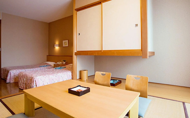 Sea Side Villa Bokkai – Guest Rooms – Shika