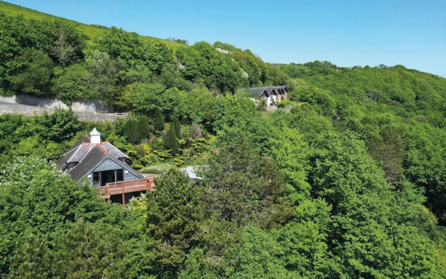 The Gatehouse - 2 Bedroom Apartment - Pendine