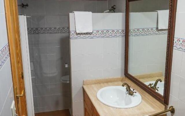 Casa Mercedes-Puertomingalvo