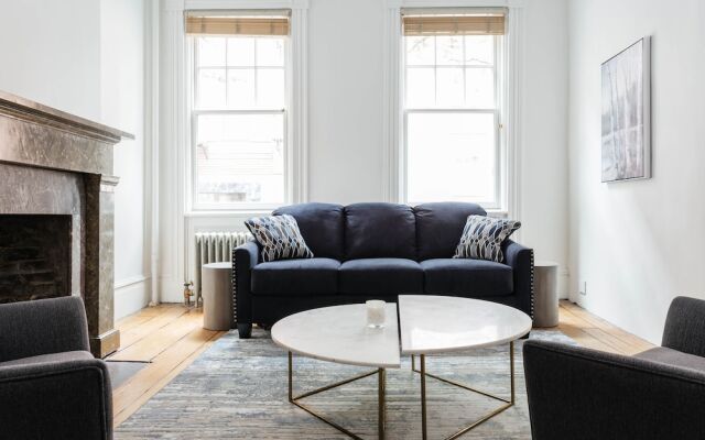 West Village 5BR Townhome & Private Yard