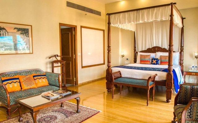 Acron Candolim Regina