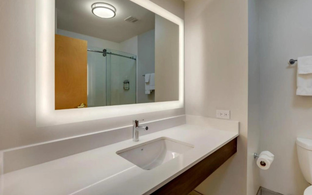 Holiday Inn Express & Suites Richmond by IHG