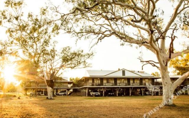 Fitzroy River Lodge