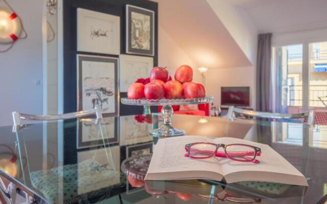 Attic by PortofinoHomes