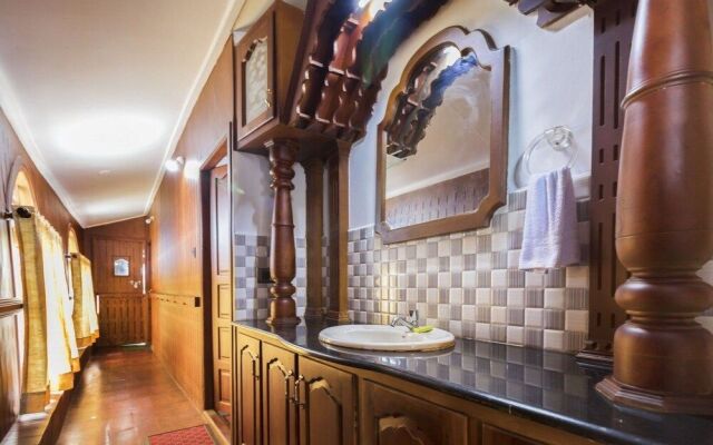 GuestHouser 3 BHK Houseboat 1b08