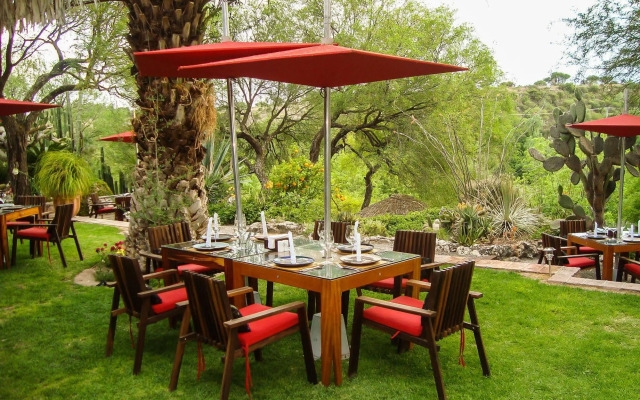 Nirvana Restaurant And Retreat