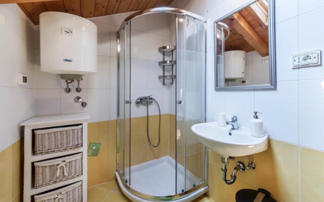 Nice Home in Novigrad With Wifi and 1 Bedrooms